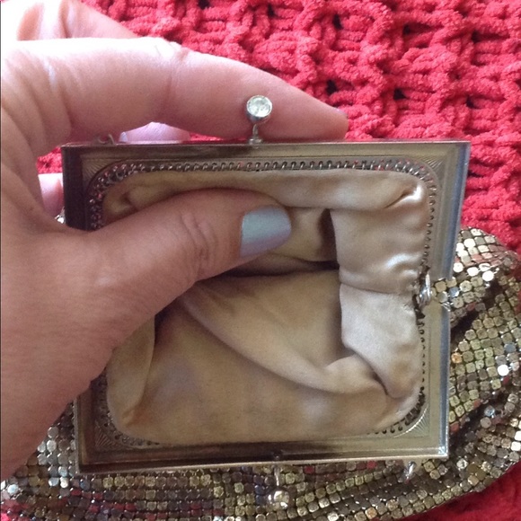 Vintage Gold Metal bag - Picture 4 of 7